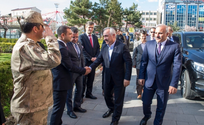 İçişleri Bakan Yardımcısı Ersoy Van'da