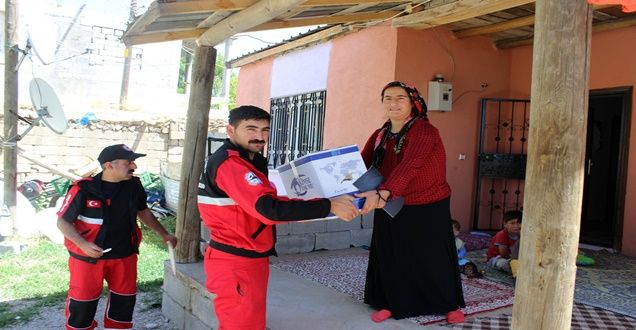 Kurtarma ekibinden örnek davranış!