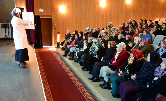 İpekyolu Belediyesinden “İnternet ve Teknoloji Bağımlılığı” semineri