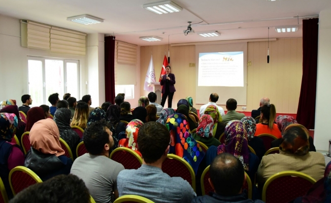 Engelsiz Yaşam Akademisi'nde otizm spektrum bozukluğu semineri