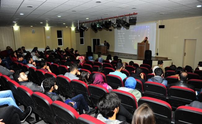 YYÜ Mimarlık ve Tasarım Fakültesi'nden iki seminer