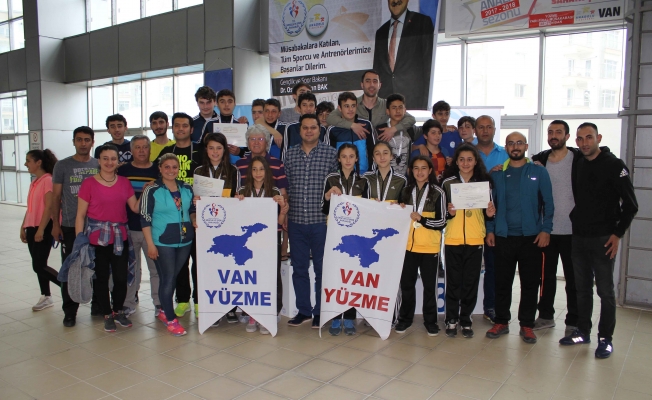 Vanlı yüzücüler Türkiye finalinde