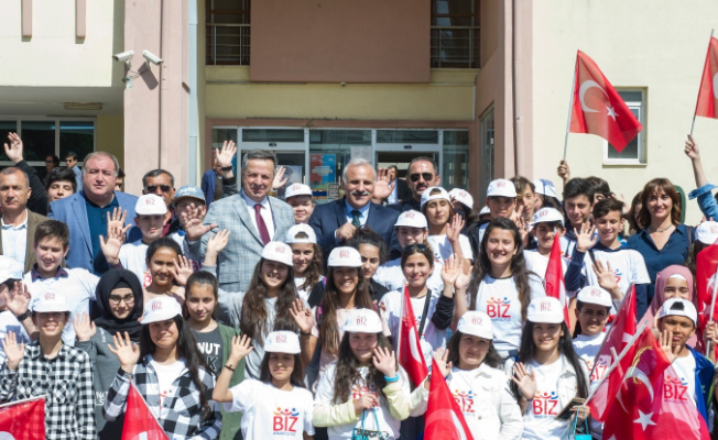 Misafir öğrenciler Vali Zorluoğlu'nu ziyaret etti