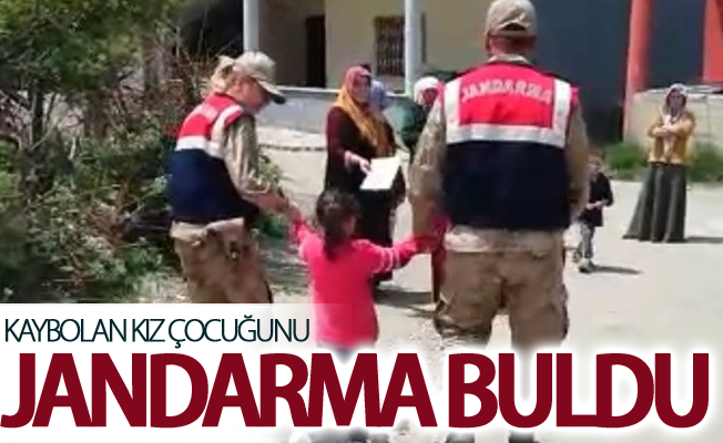 Kaybolan kız çocuğunu jandarma ekibi buldu