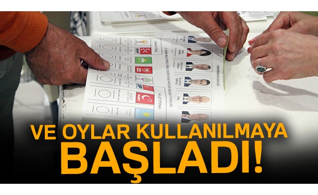 Havalimanlarında oy kullanma işlemi başladı