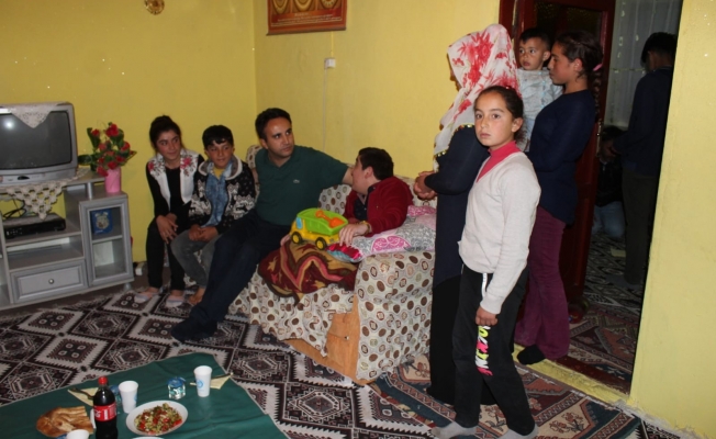 Kaymakam Dundar’dan 9 kişilik Salman ailesine bayramlık ev sözü