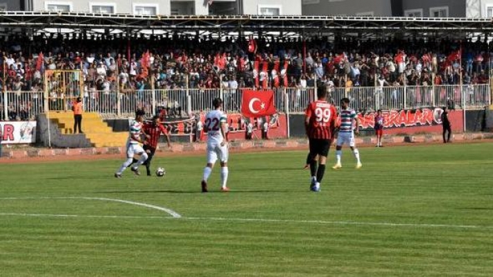 Van Büyükşehir Belediyespor Kemerspor deplasmanından 3 puanla dönüyor