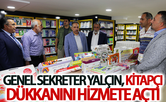 Genel Sekreter Yalçın, kitapçı dükkanını hizmete açtı