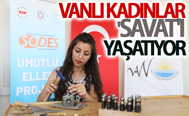 Vanlı kadınlar 'savat'ı yaşatıyor