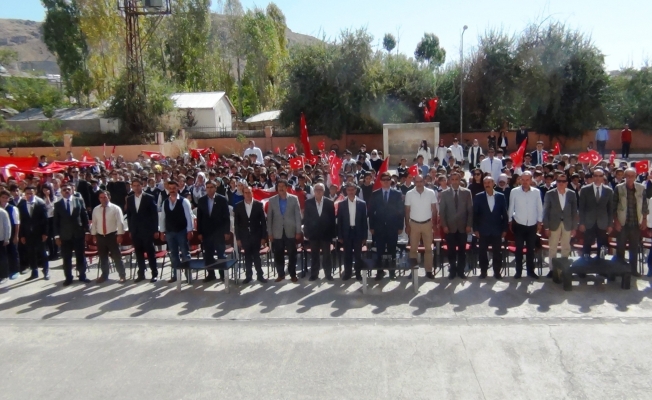 Erciş’te ‘15 Temmuz Şehitlerini Anma ve Demokrasi Zaferi’ etkinliği