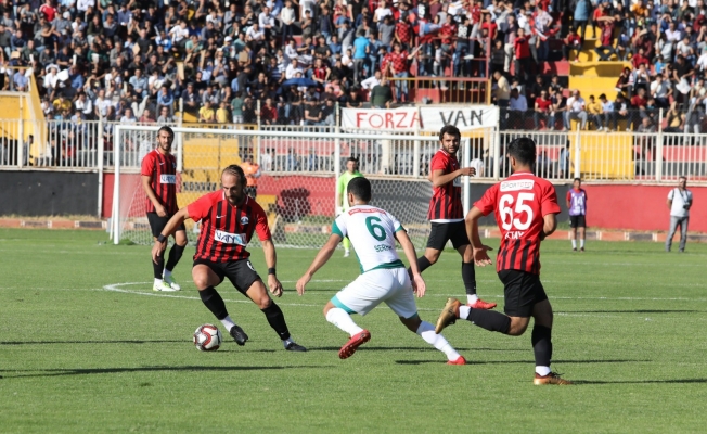 Vanspor Evinde puan kaybetti