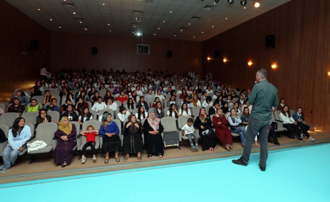 Van Büyükşehir Belediyesinden ‘Kadına Yönelik Şiddet’ semineri