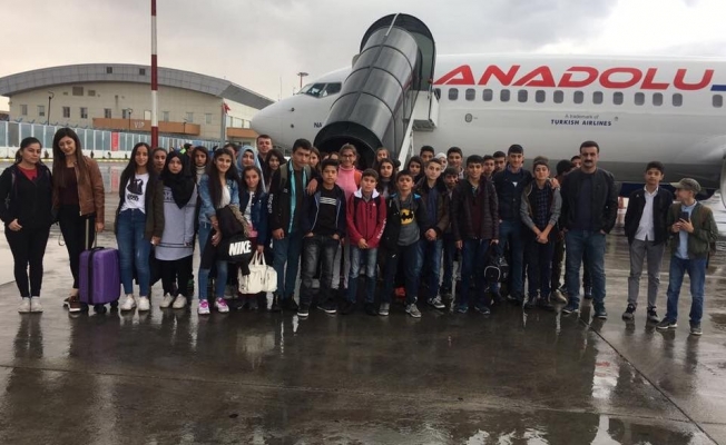 ‘Gençler sporla hayat bulsun’ projesi kapsamında 40 öğrenci İstanbul’a gitti