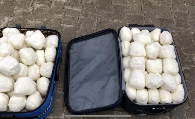 Van'da 2 valiz içerisinde 55 kilo eroin ele geçirildi