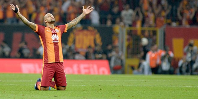 Melo Galatasaray'dan gitti mi!Menajeri yeni takımını açıkladı!