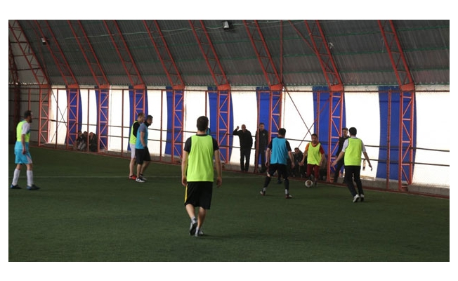 Gürpınar’da Kurumlar arası Futbol turnuvası başladı