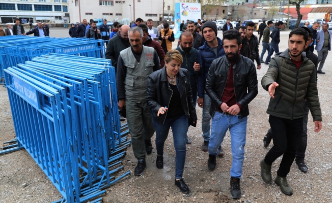 Van Büyükşehir ile İpekyolu Belediyesi ortak kararla cızbızcı ve semavercilere yer belirledi