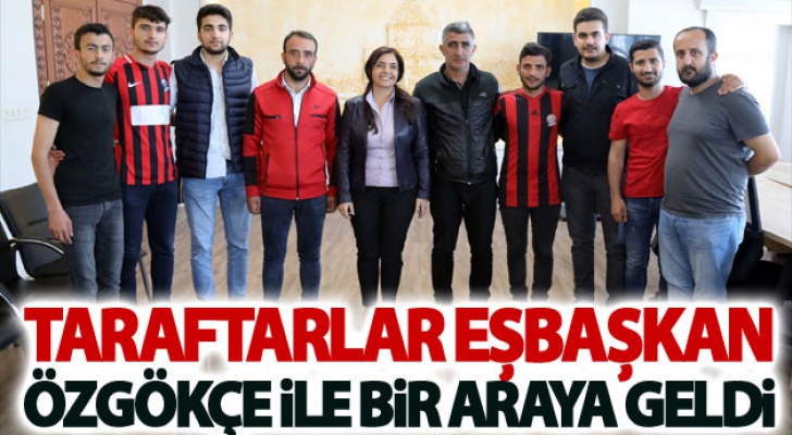 Taraftarlar Eşbaşkan Özgökçe ile bir araya geldi