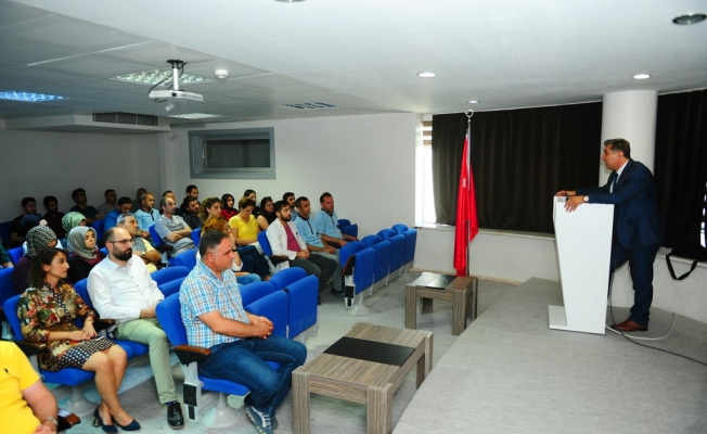 Van YYÜ Diş Hekimliği Fakültesi'nde "15 temmuz  Milli Birlik Ruhu ve Vatan" Konferansı