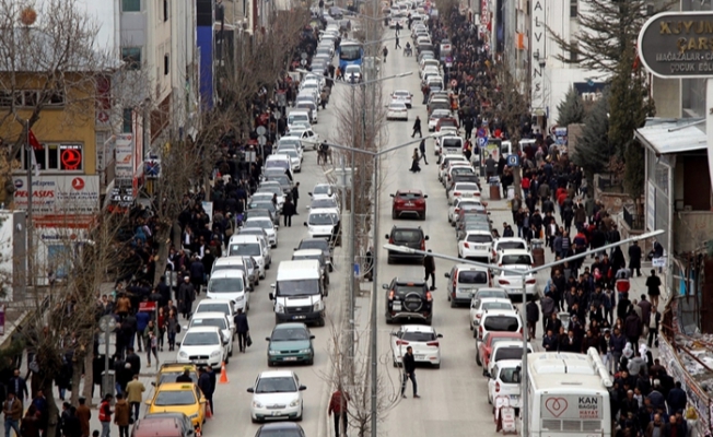 Van’ın trafik ve yol çilesi bitmiyor!