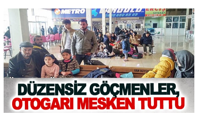 Düzensiz göçmenler, otogarı mesken tuttu