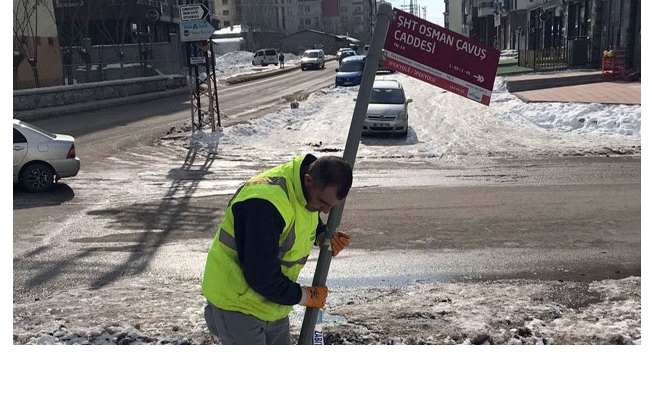 Van’da sokak isimleri için tabela çalışması