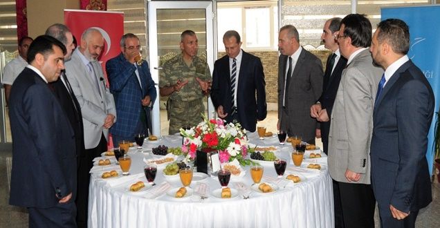 Van'da bayramlaşma töreni!