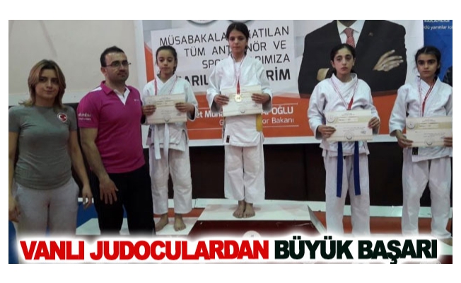 Vanlı judoculardan büyük başarı