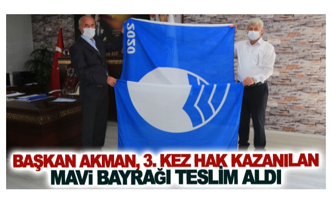 Başkan Akman, 3. kez hak kazanılan mavi bayrağı teslim aldı