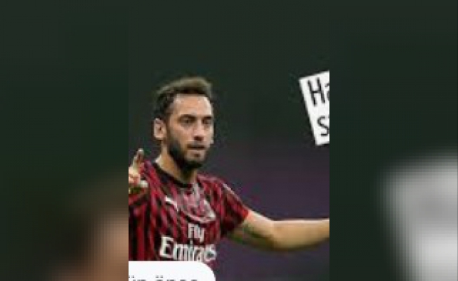 Hakan Çalhanoğlu Tarihe Geçti