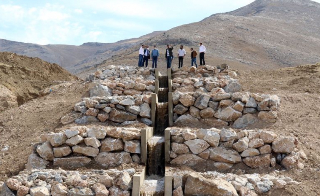 Gürpınar'ın Susuz Köy'üne 50 yıl sonra su verildi
