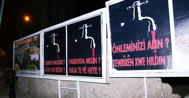 VAN'DAKİ KANLI AFİŞLER TARTIŞMA KONUSU OLDU - VAN HABERLERİ