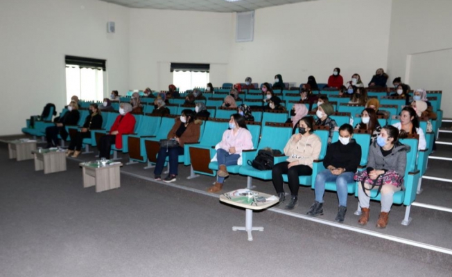 Van Büyükşehir Belediyesinden ‘Yeşilay Haftası’ semineri