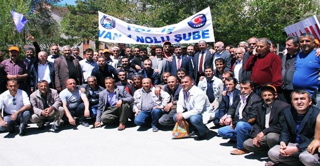 KARAYOLLARI İŞÇİLERİN ÇİFTE BAYRAM SEVİNCİ - VAN HABERLERİ