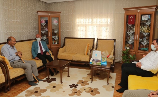 Başkan Salih Akman'dan şehit ailelerine ziyaret