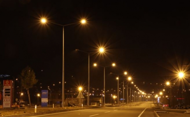 Gevaş'a 5 milyon TL'lik yeni aydınlatma tesisi