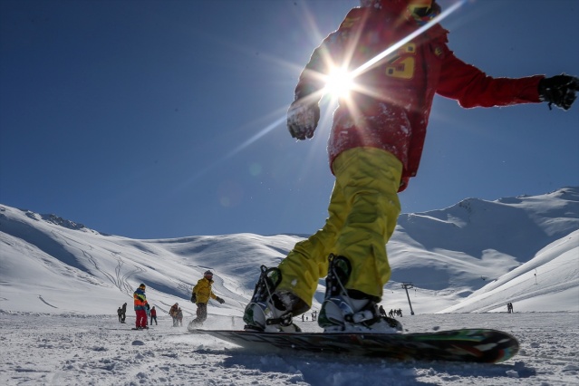 Snowboard meraklısı esnaf "Nusret Akımı"na kapıldı