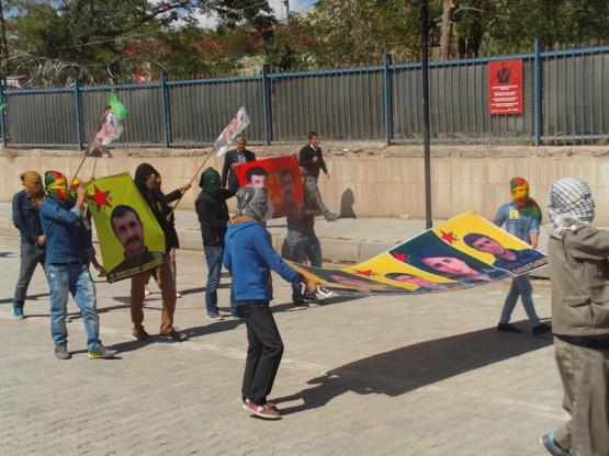 Özalp'ta YPG'li cenazesinde gerginlik