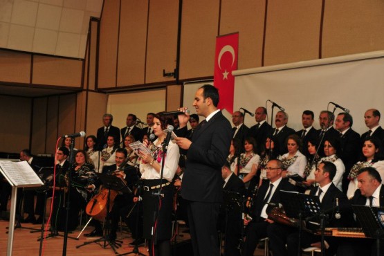 VAN TÜRK MUSIKİ 20.YIL KONSERİ İZLEYENLERİ MEST ET