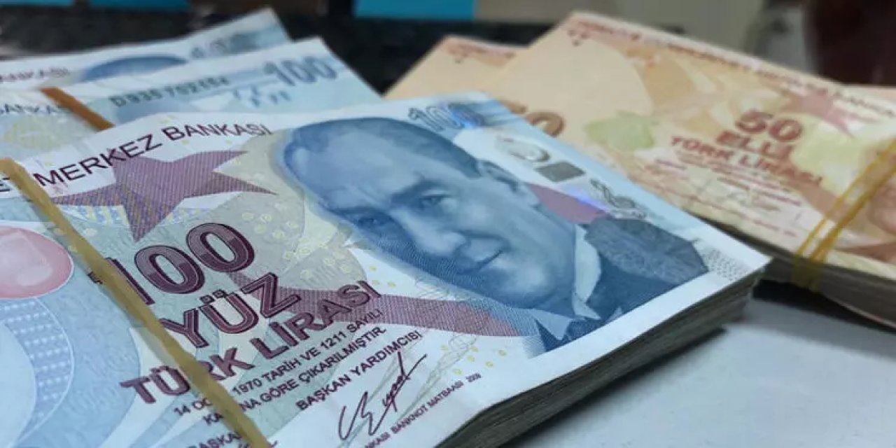 Para Piyasası Uzmanı Doların Neden Yükseldiğini Açıkladı