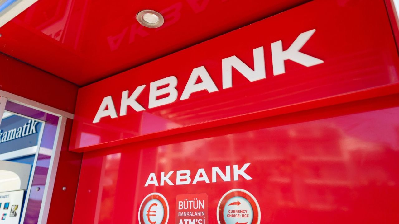 Akbank emeklilere kıyak yaptı! Promosyon ödemelerine yüzde 100 zam geldi!