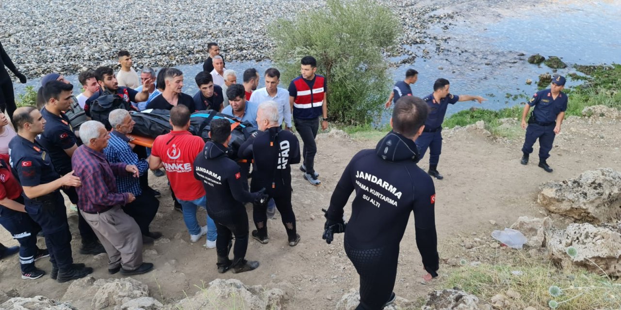 Dicle Nehri’nde Boğuldu