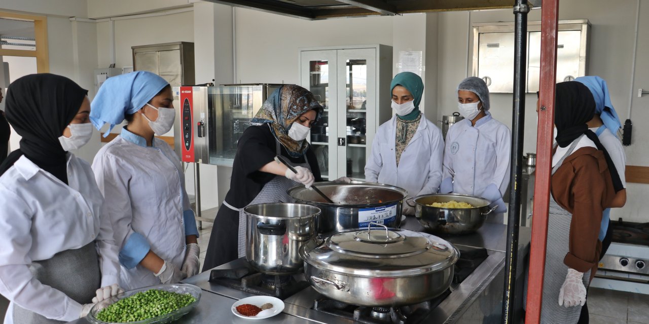 İhalelerin Kalkması, Öğrencilere Sağlıklı Ve Kaliteli Yemek Olarak Dönüyor