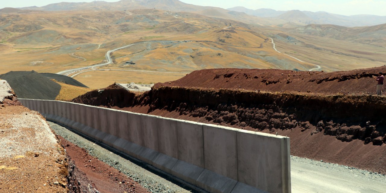 Van-iran Sınırında Yapılan Beton Duvarın 145 Kilometresi Tamamlandı