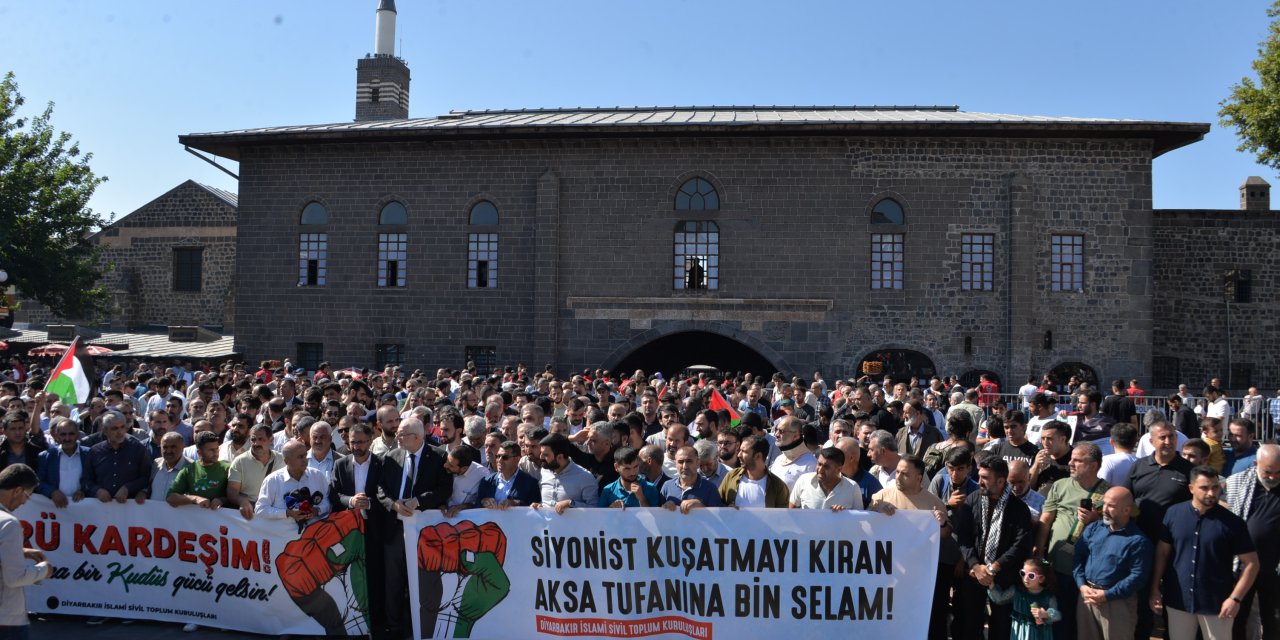 Diyarbakır'da İsrail Protestosu; Festivalin İptalini De İstediler