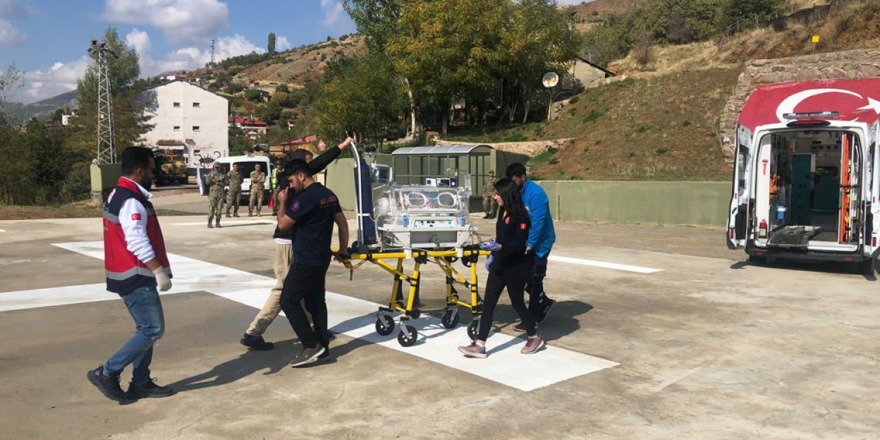 Yeni Doğan Bebek İçin Ambulans Helikopter Havalandı