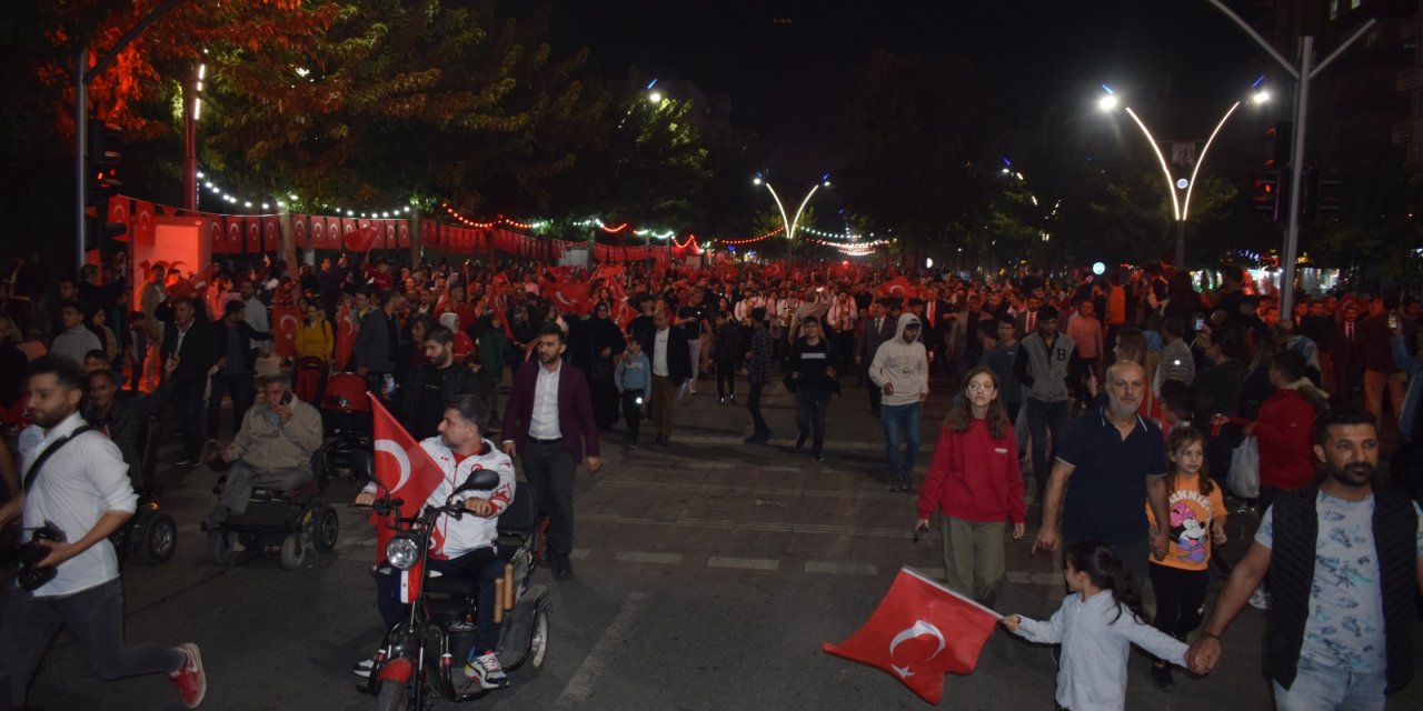 Doğu Ve Güneydoğu'da Cumhuriyet'in 100'üncü Yılı, Coşkuyla Kutlandı (2)