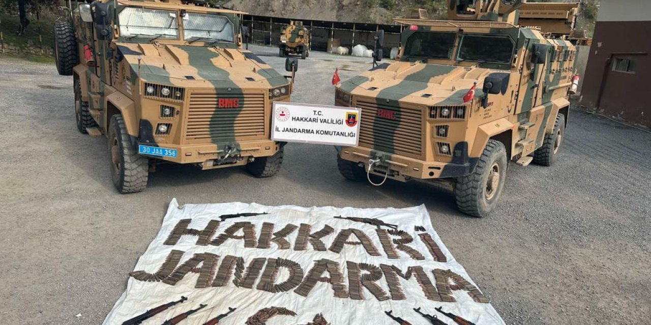 Hakkari'de Pkk'lı Teröristlere Ait Silah Ve Mühimmat Ele Geçirildi