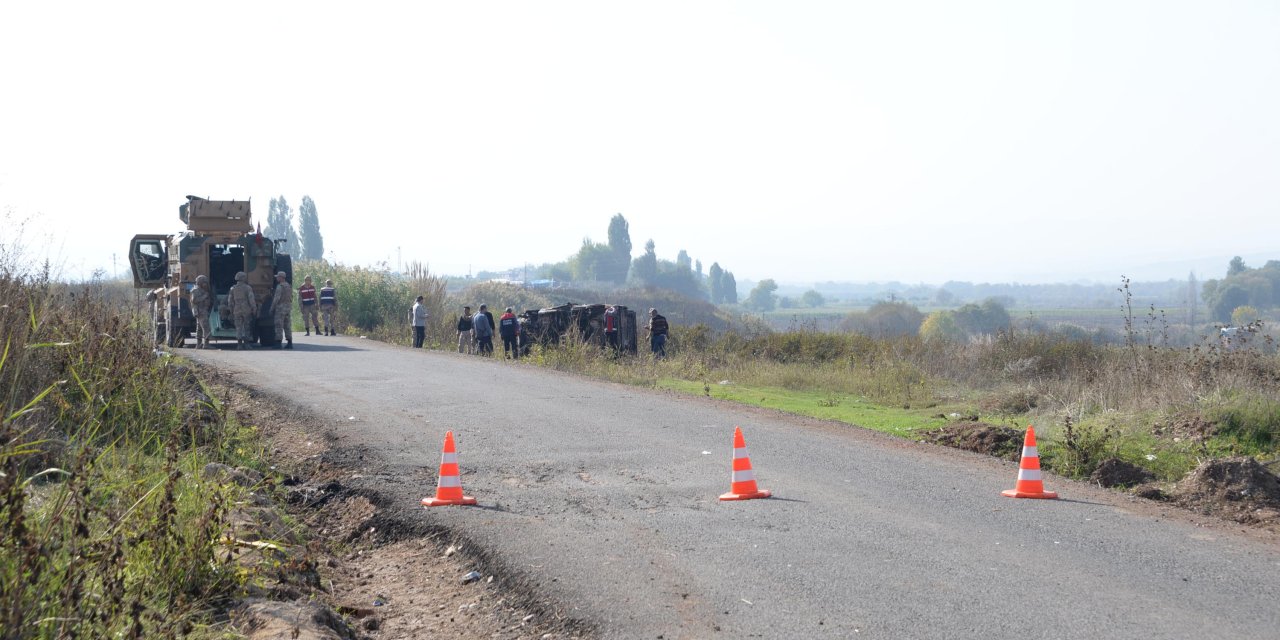 Siirt'te, Kazada Alev Alan Otomobilde Ölen Anne Ve 5 Çocuğu, Yan Yana Toprağa Verildi(2)