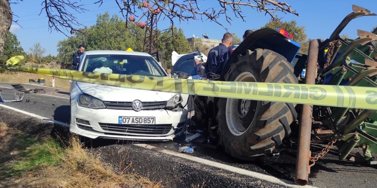 Diyarbakır'da 3 Aracın Karıştığı Zincirleme Kaza: 1 Ölü, 6 Yaralı